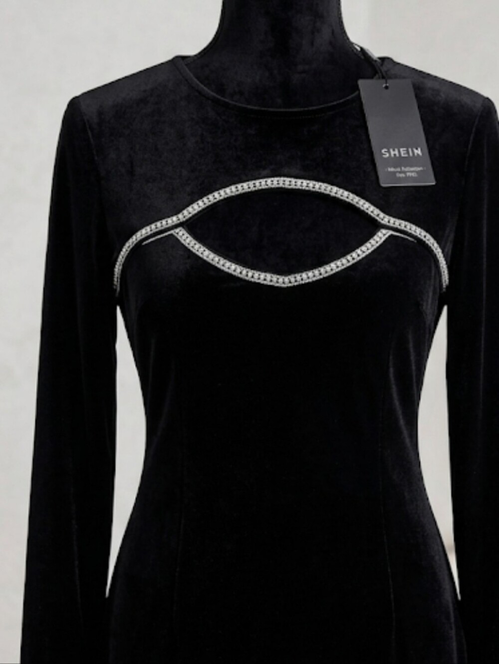 NWT SHEILAY Black Velvet Rhinestone Dress XXL (Fits like 10/12) - Picture 2 of 9